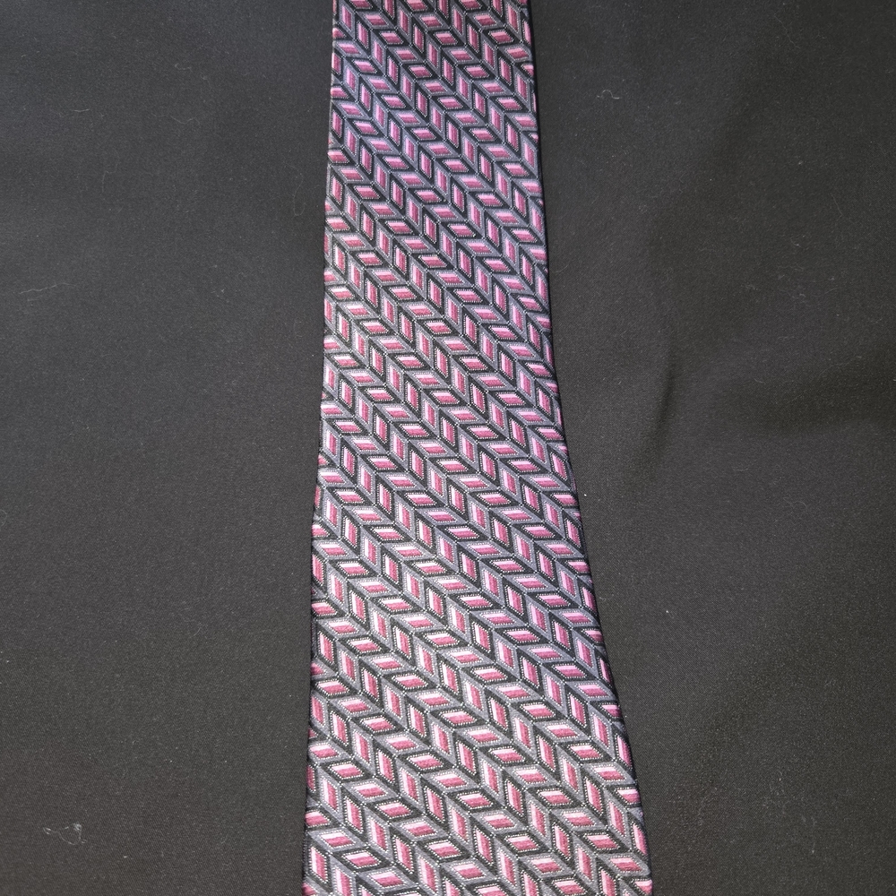 Stafford Pink and Black Geometric Tie